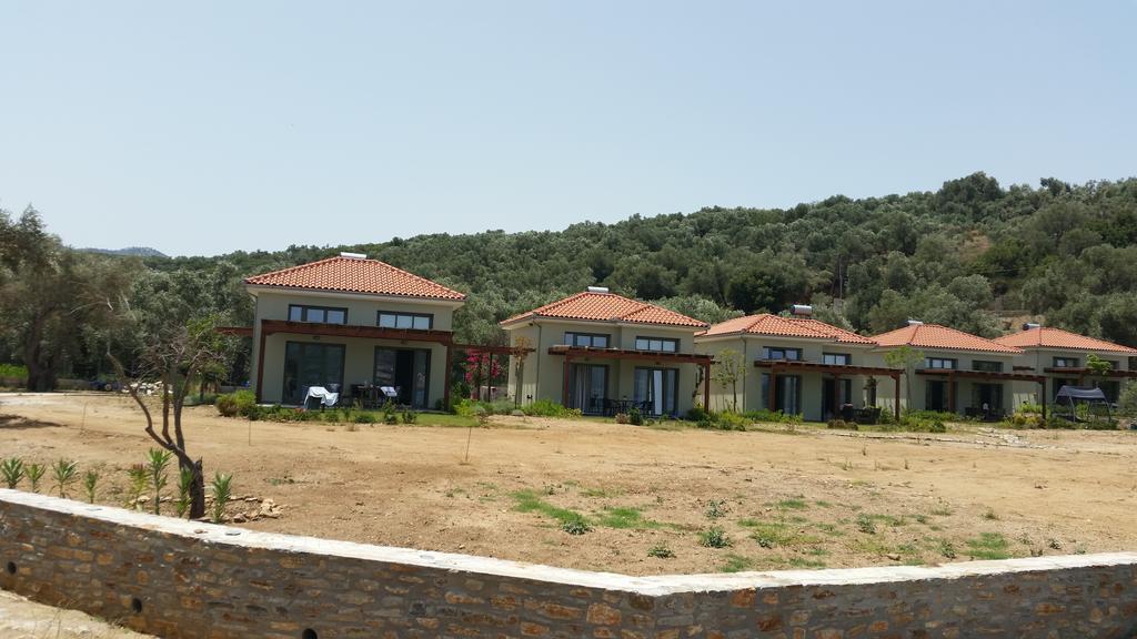 Thea Houses Milína Exterior foto